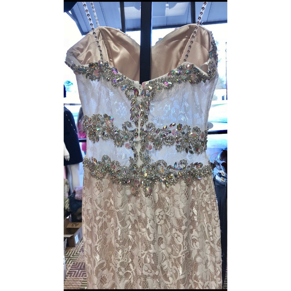 OFF WHITE/NUDE JOVANI DRESS - Picture 4 of 8